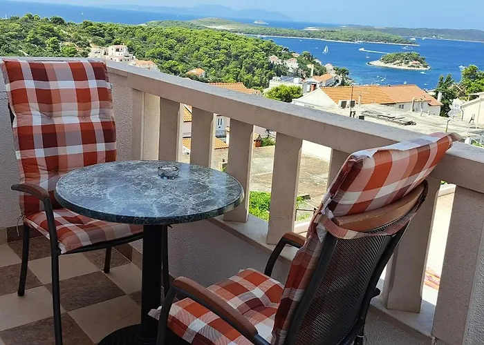 Bella Vista Hvar חוואר