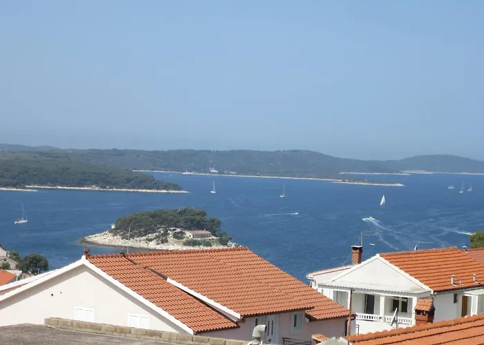 Bella Vista Hvar חוואר